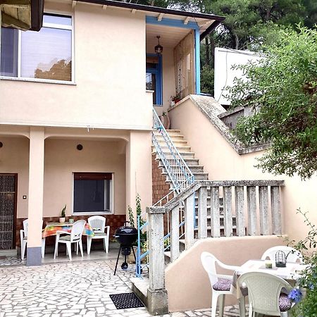 Apartment Punta Pola Esterno foto