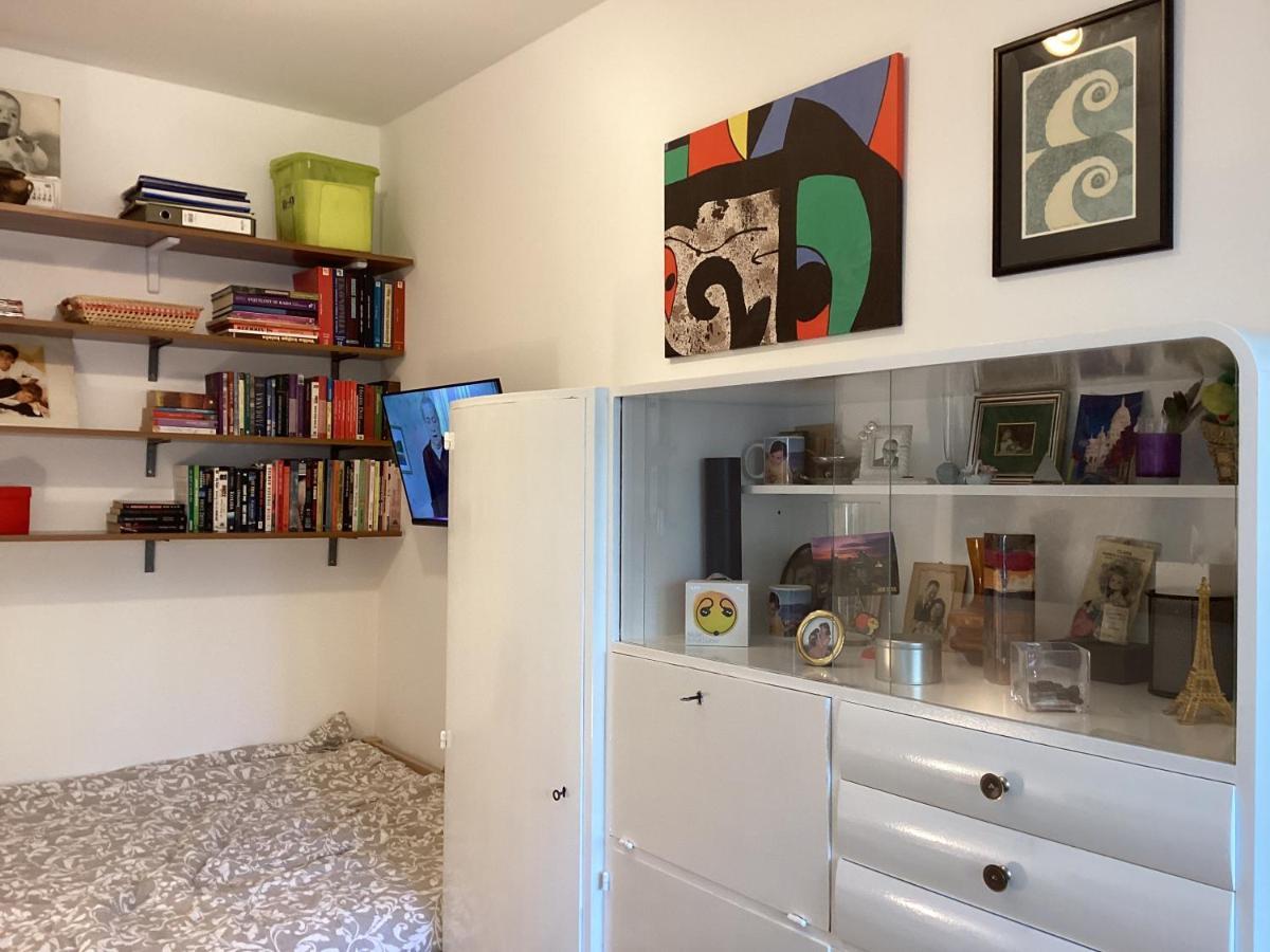 Apartment Punta Pola Esterno foto